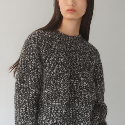 바토너 여성 니트 CHUNKY FLUFFY SIGNATURE CREW NECK 25AW