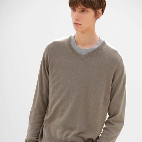 오라리 남성 니트 SUPER FINE CASHMERE SILK KNIT V-NECK P/O 26SS