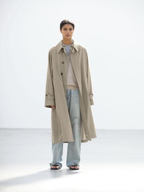 오라리 여성 코트 LIGHT WOOL MAX GABARDINE COAT 26SS