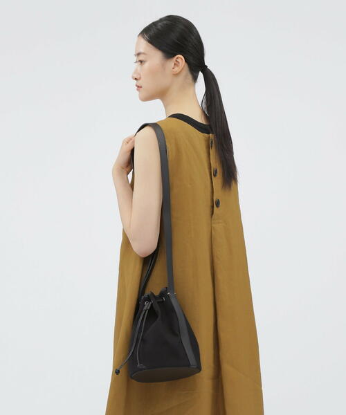 마가렛호웰 숄더백 NYLON CANVAS & SMOOTH LEATHER 25SS