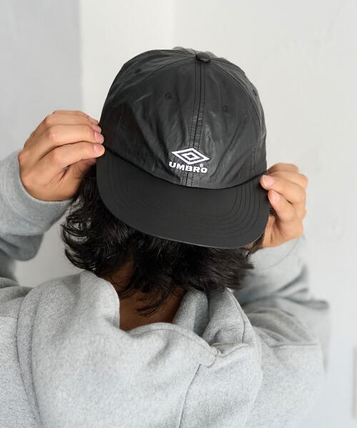 프릭스스토어 X 엄브로 코팅 나일론 플랫 바이저 6패널 캡 25AW 1081394400013