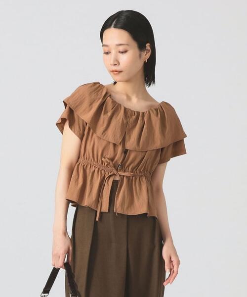 레이 빔즈 러플 칼라 오프숄더 블라우스 반팔 셔츠 61-01-0940-462