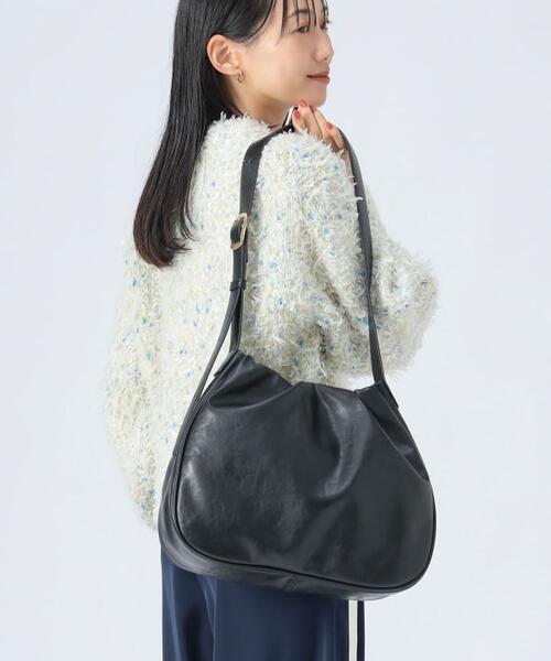 빔즈 하트 인조가죽 개더 라운드 숄더백 43-61-0179-331 25AW